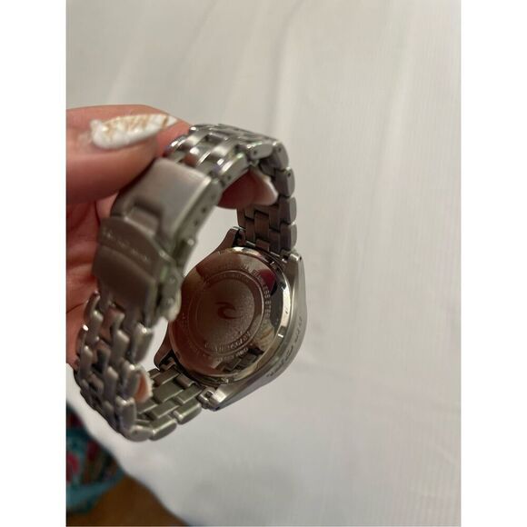 Rip Curl Women’s Bailey Analog Display Watch Needs Battery - Picture 7 of 7